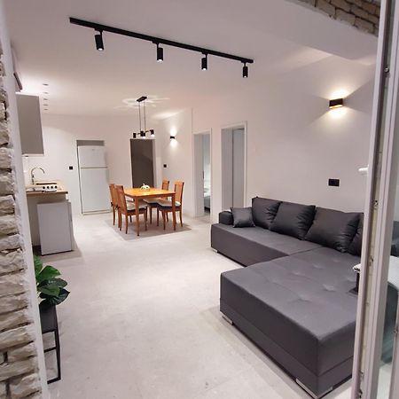 Astramaris Apartments Donji Okrug  ภายนอก รูปภาพ