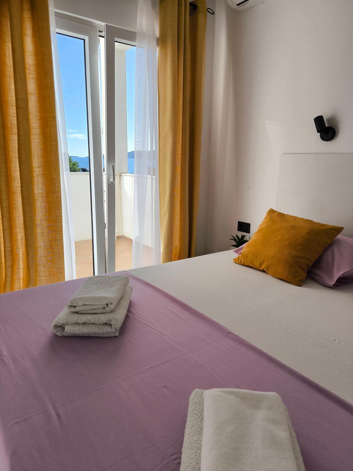 Astramaris Apartments Donji Okrug  ภายนอก รูปภาพ