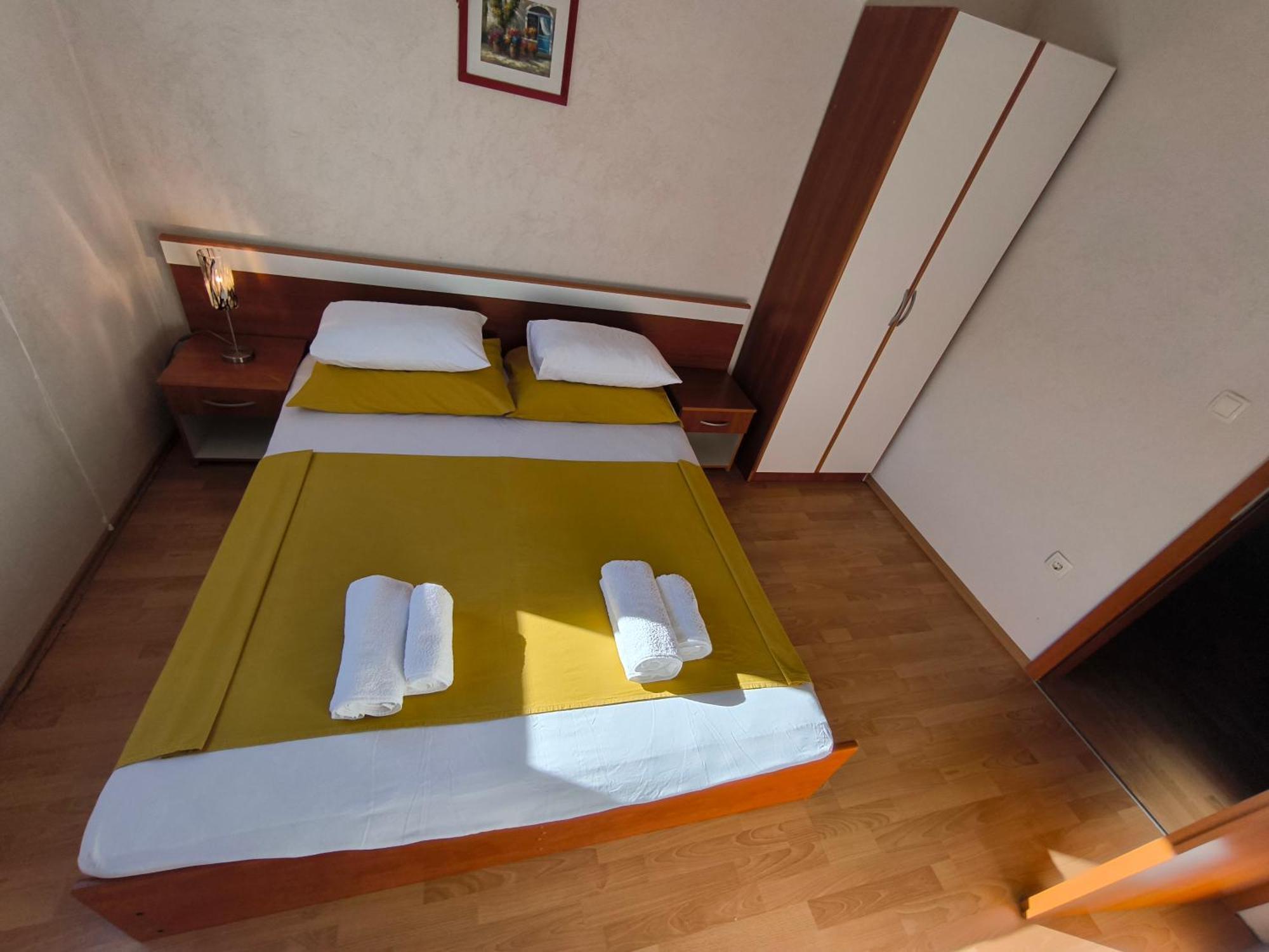Astramaris Apartments Donji Okrug  ภายนอก รูปภาพ