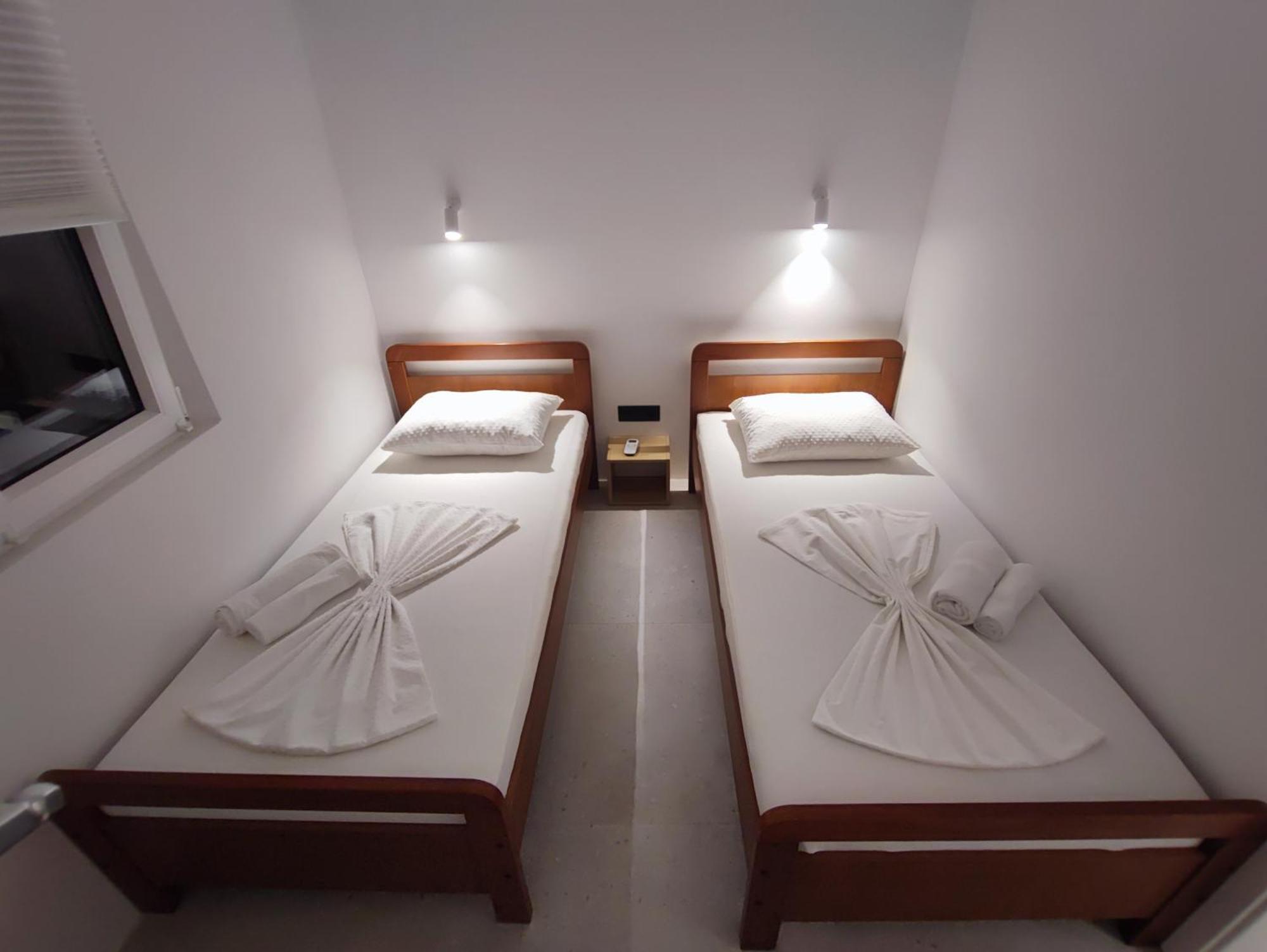 Astramaris Apartments Donji Okrug  ภายนอก รูปภาพ