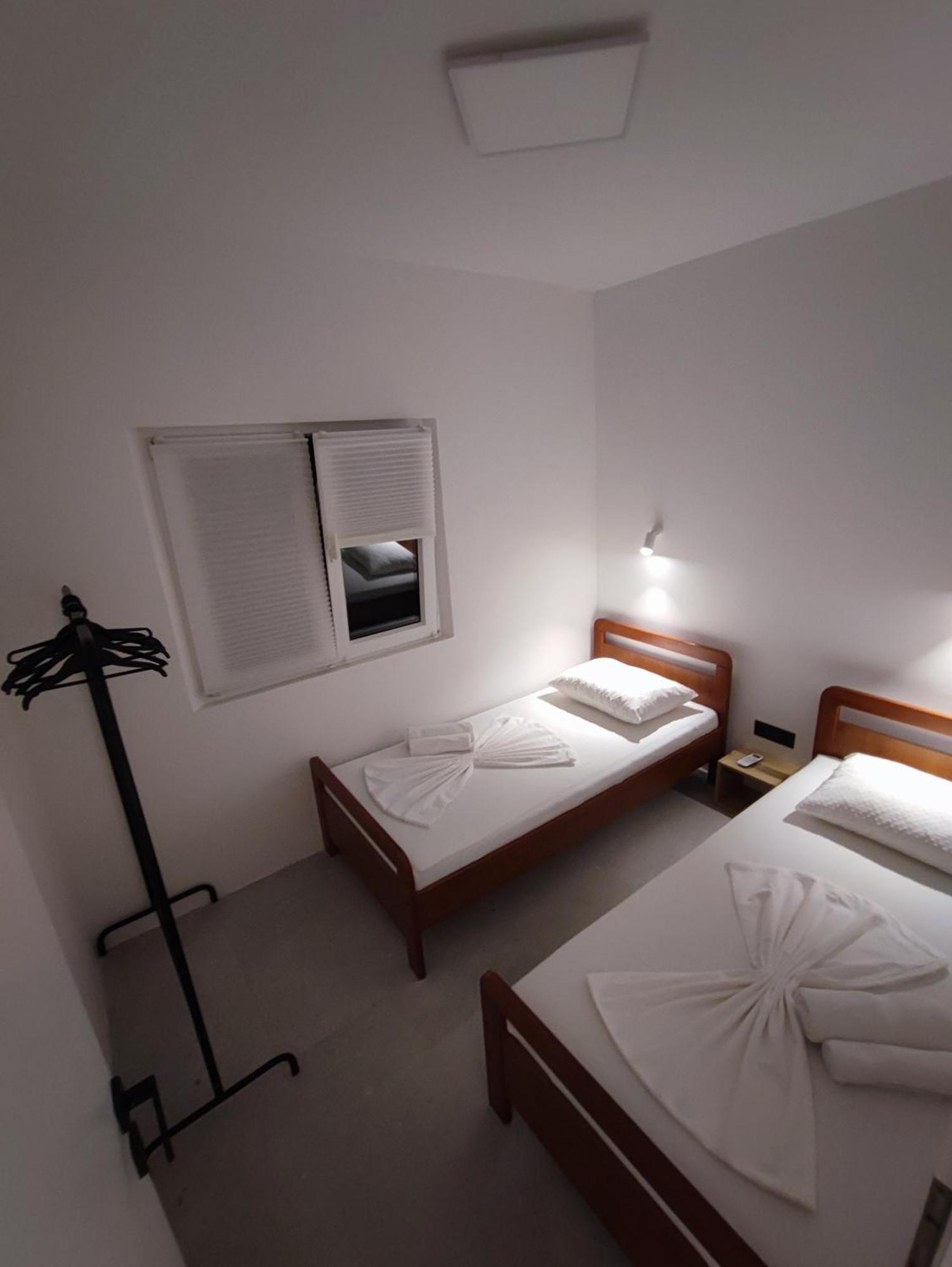 Astramaris Apartments Donji Okrug  ภายนอก รูปภาพ