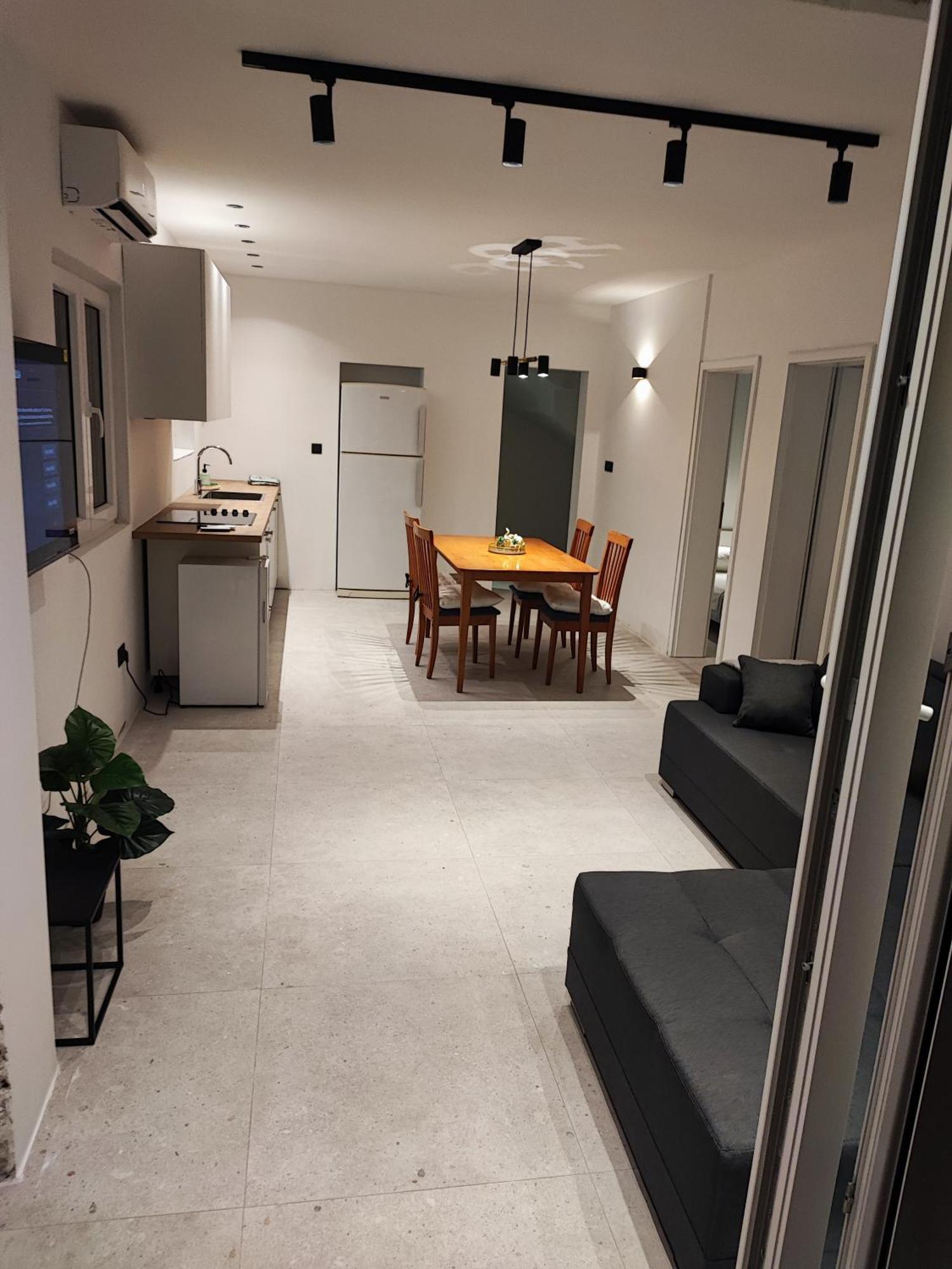 Astramaris Apartments Donji Okrug  ภายนอก รูปภาพ
