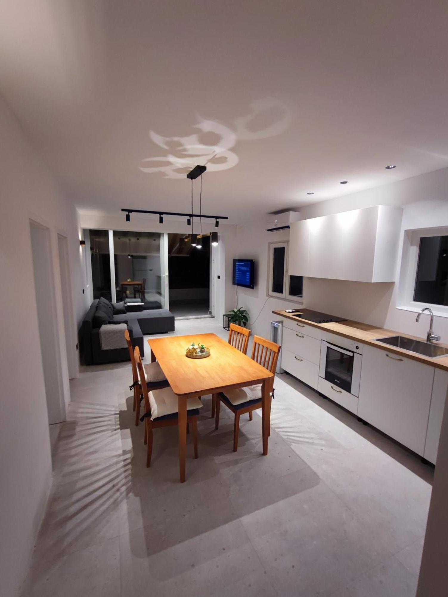 Astramaris Apartments Donji Okrug  ภายนอก รูปภาพ